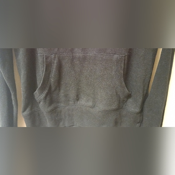 #153 VS PINK Sweatshirt 💘 - Picture 2 of 5